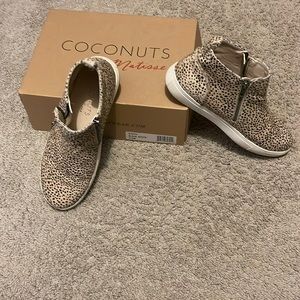 Coconuts by Matisse Goya black spot sneaker bootie